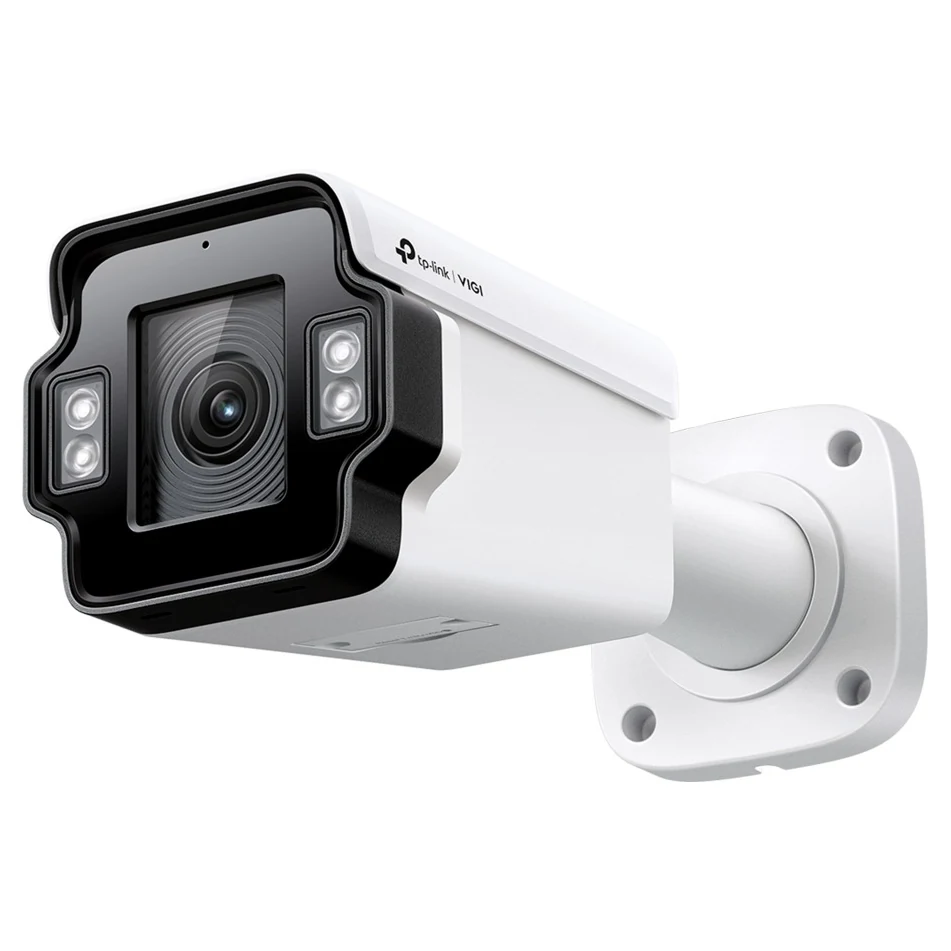 Witte bulletcamera met kruisvormige zwarte lenskop en gemotoriseerde zoomlens, schuin van voren op een wandbeugel