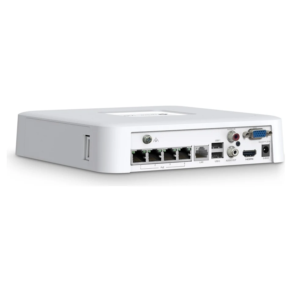 Achterkant met vier PoE-poorten, een LAN-poort, twee USB-poorten, VGA, HDMI, audio in en uit, aarding en voedingsaansluiting